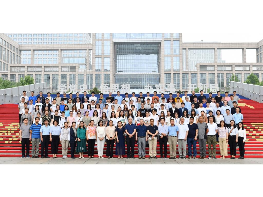 英国上市公司365