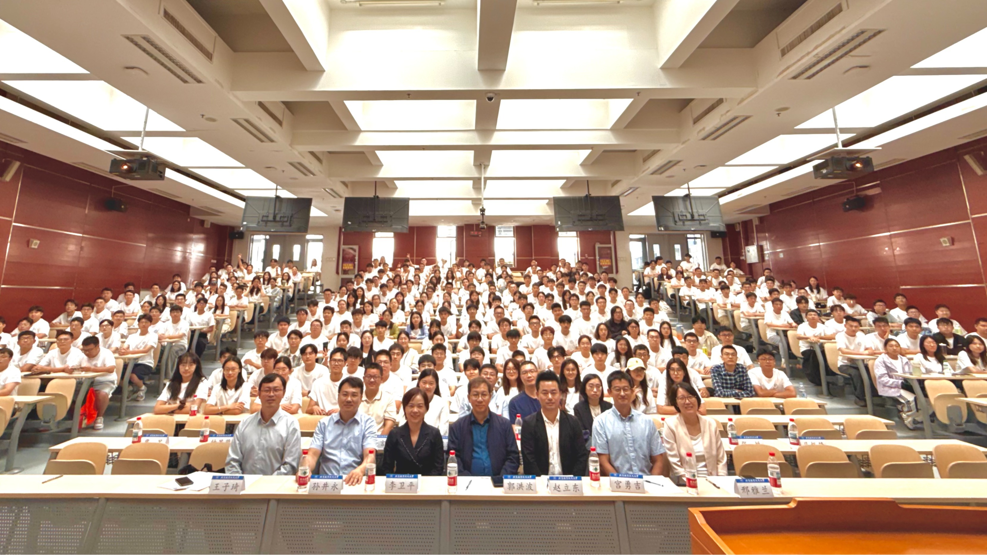 英国上市公司365